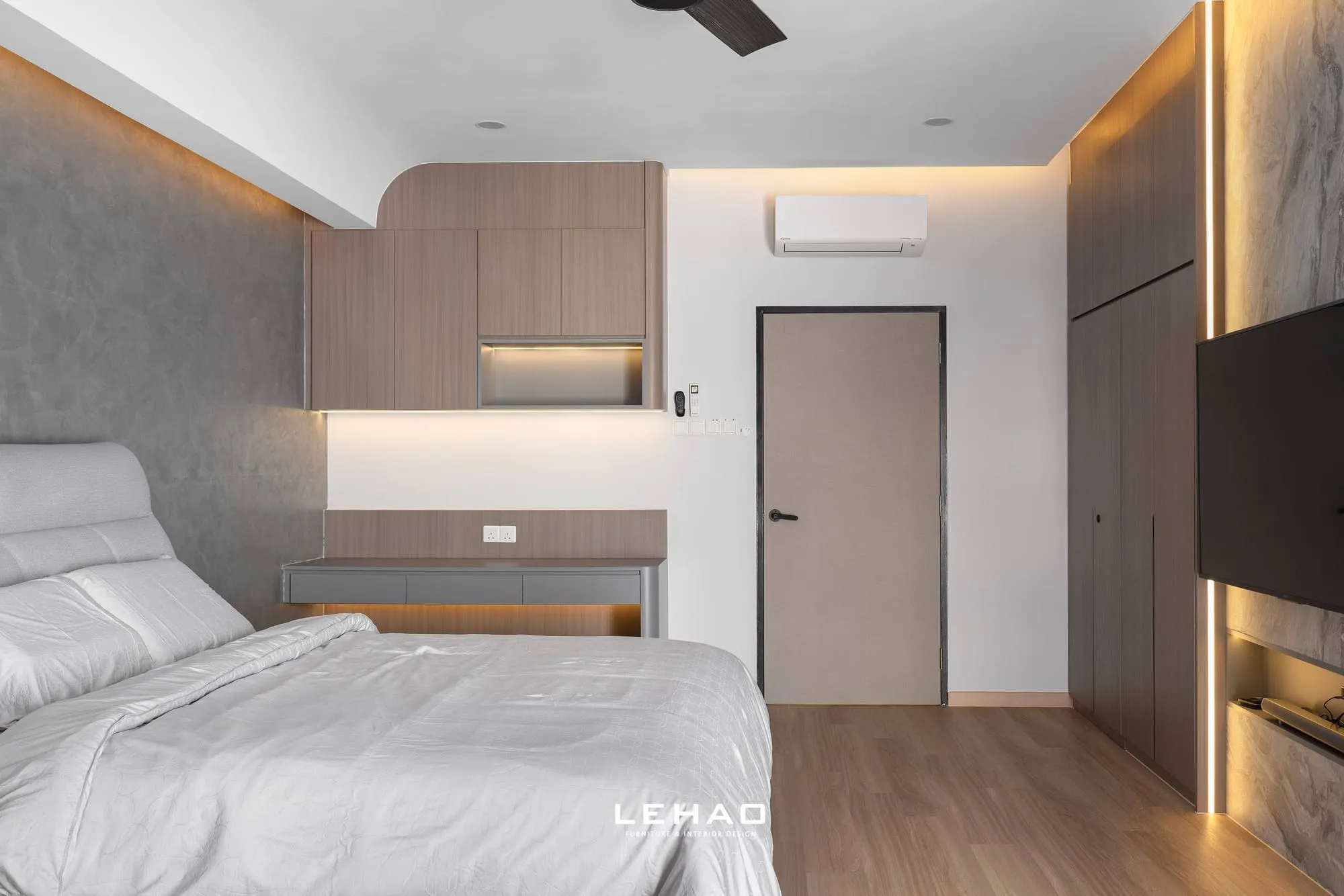 The Crest, Jalan Putra · Completed 13