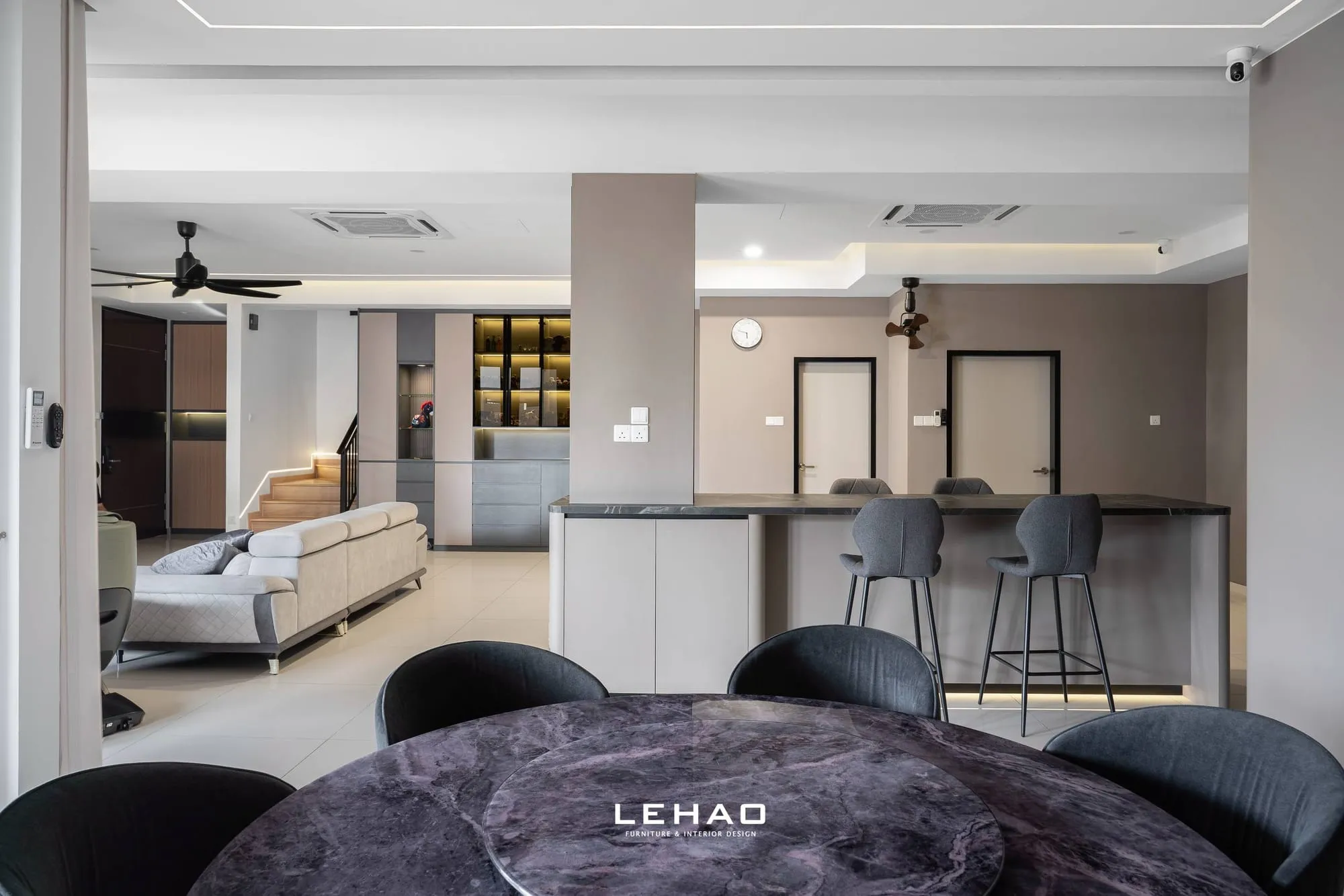 The Crest, Jalan Putra · Completed 17